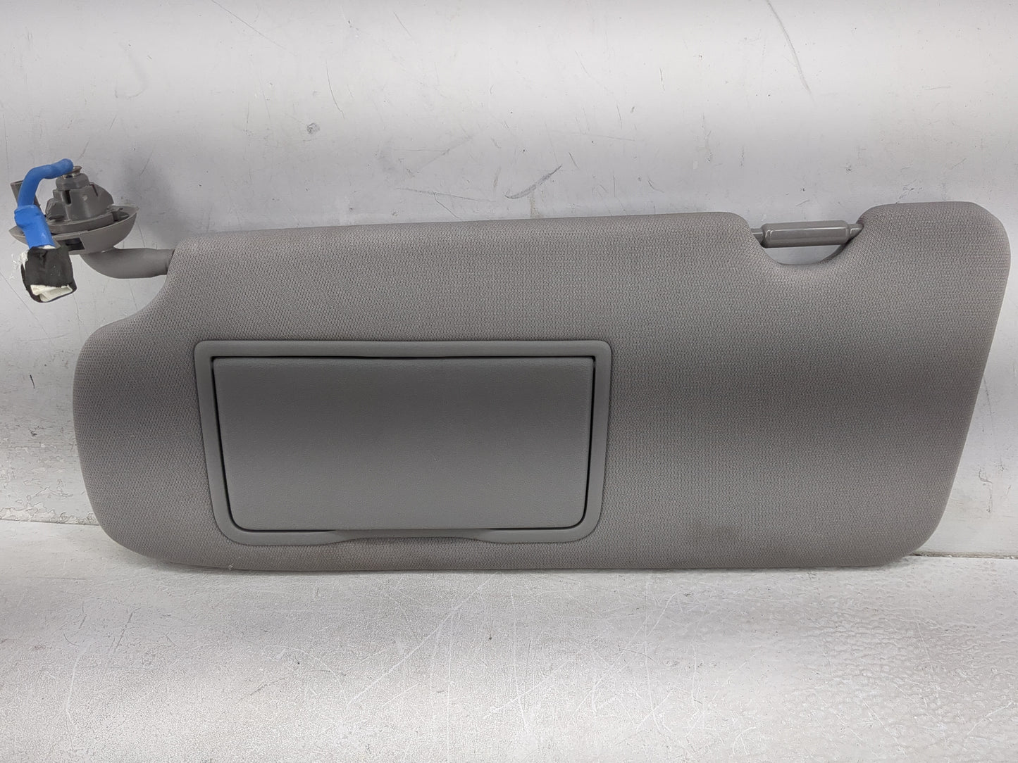 2017-2019 Honda Cr-V Sun Visor Shade Replacement Driver Left Mirror Fits Fits 2017 2018 2019 OEM Used Auto Parts - Oemusedau