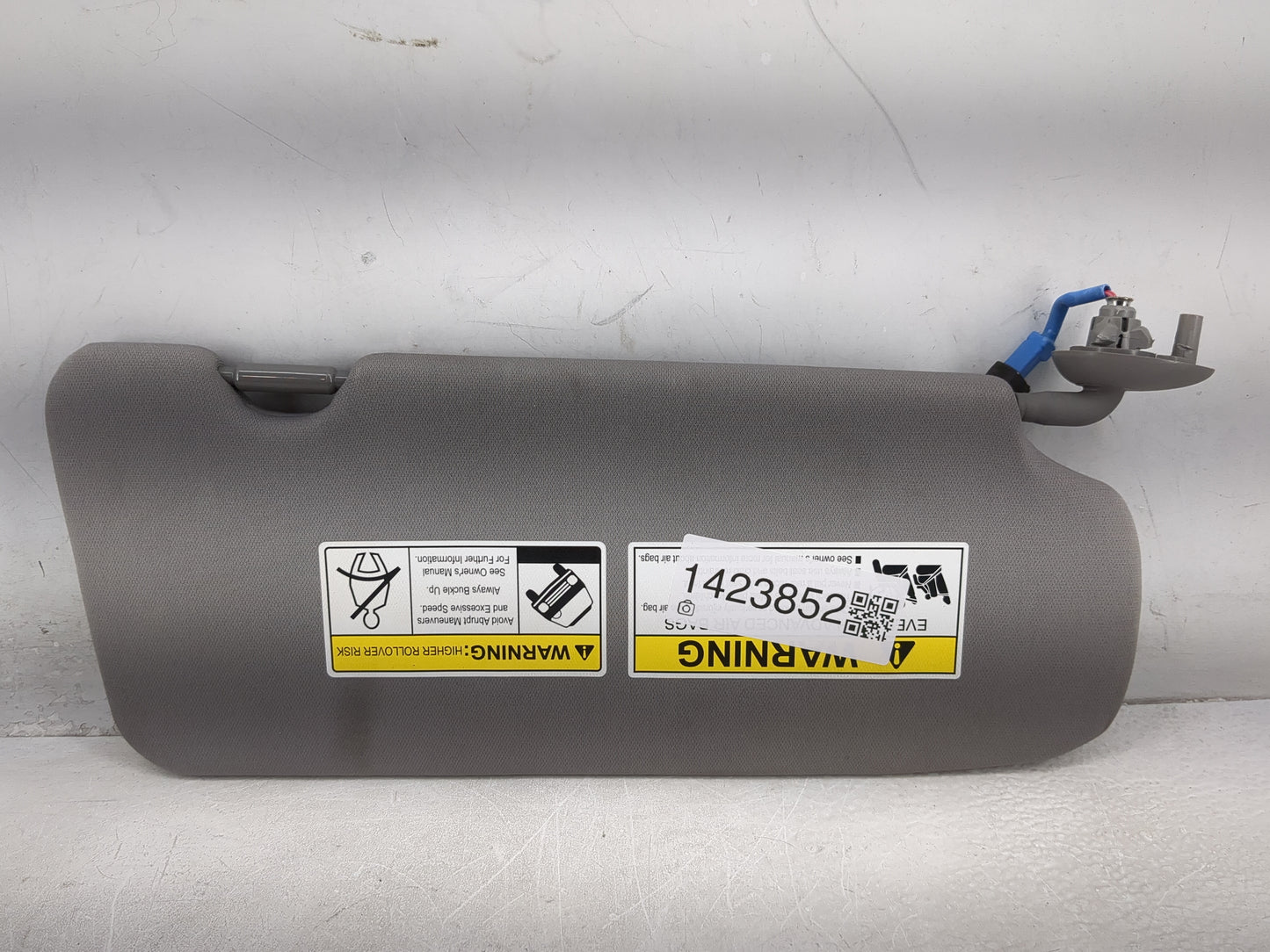 2017-2019 Honda Cr-V Sun Visor Shade Replacement Driver Left Mirror Fits Fits 2017 2018 2019 OEM Used Auto Parts - Oemusedau