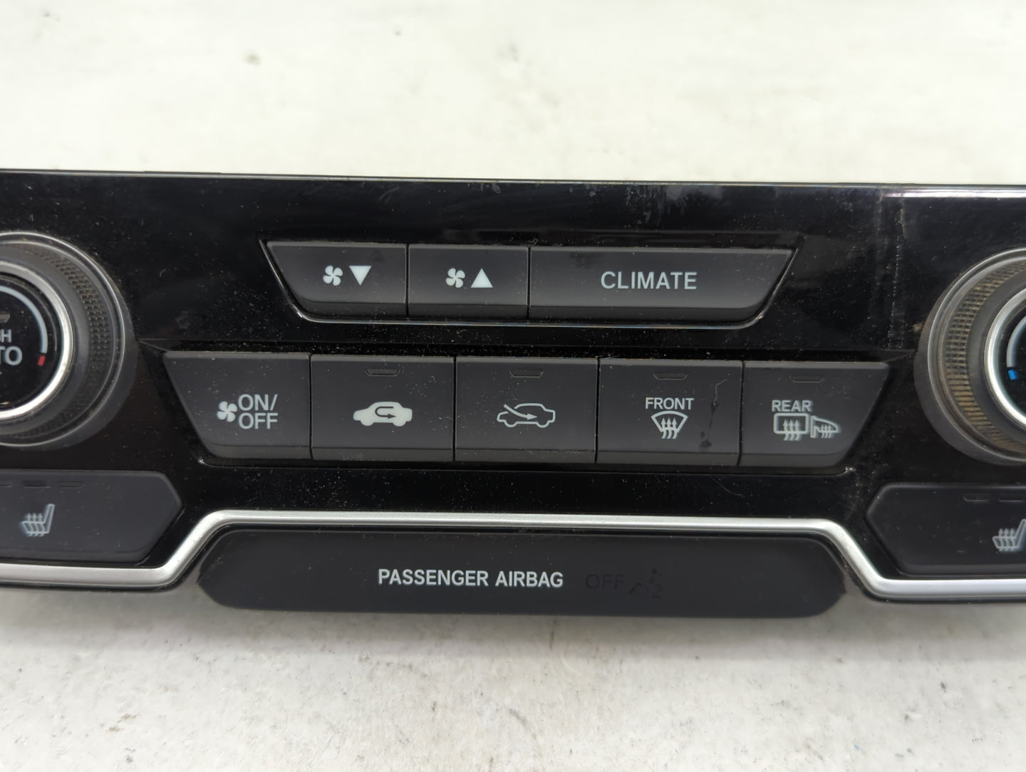 2017 Honda Cr-V Climate Control Module Temperature AC/Heater Replacement P/N:79620TLAA413M1 25717110137 Fits OEM Used Auto P
