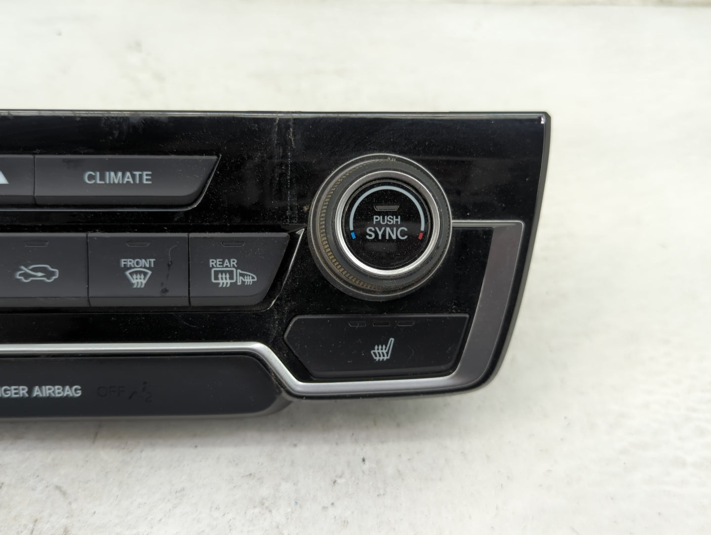 2017 Honda Cr-V Climate Control Module Temperature AC/Heater Replacement P/N:79620TLAA413M1 25717110137 Fits OEM Used Auto P