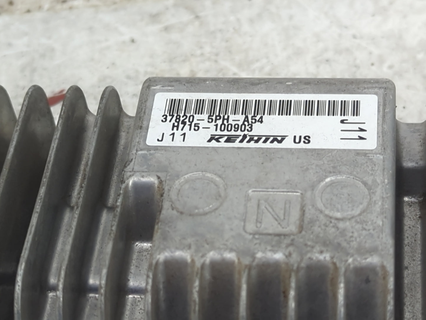 2017-2018 Honda Cr-V PCM Engine Control Computer ECU ECM PCU OEM P/N:37820-5PH-A54 Fits Fits 2017 2018 OEM Used Auto Parts -