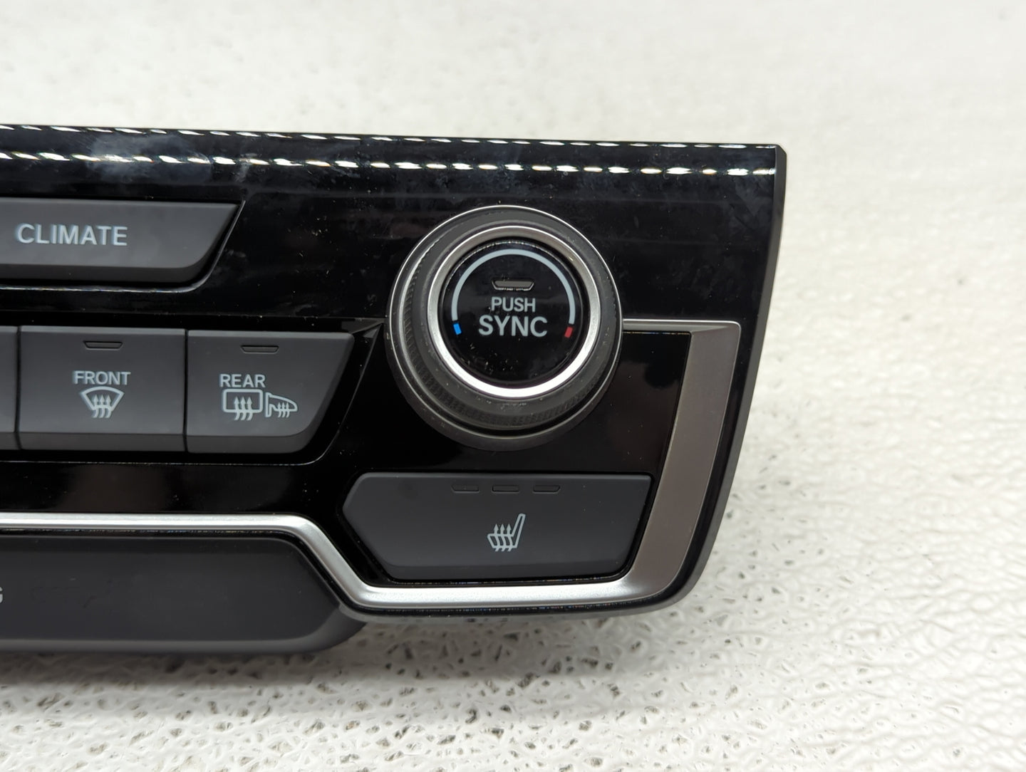 2017 Honda Cr-V Climate Control Module Temperature AC/Heater Replacement P/N:79620TLAA413M1 25717110137 Fits OEM Used Auto P