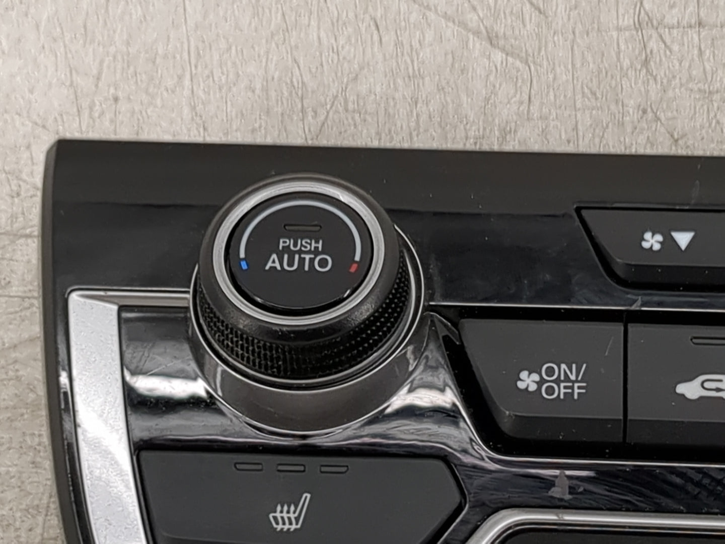 2017 Honda Cr-V Climate Control Module Temperature AC/Heater Replacement P/N:79620TLAA013M1 79620TLAA413M1, 25717110137 Fits