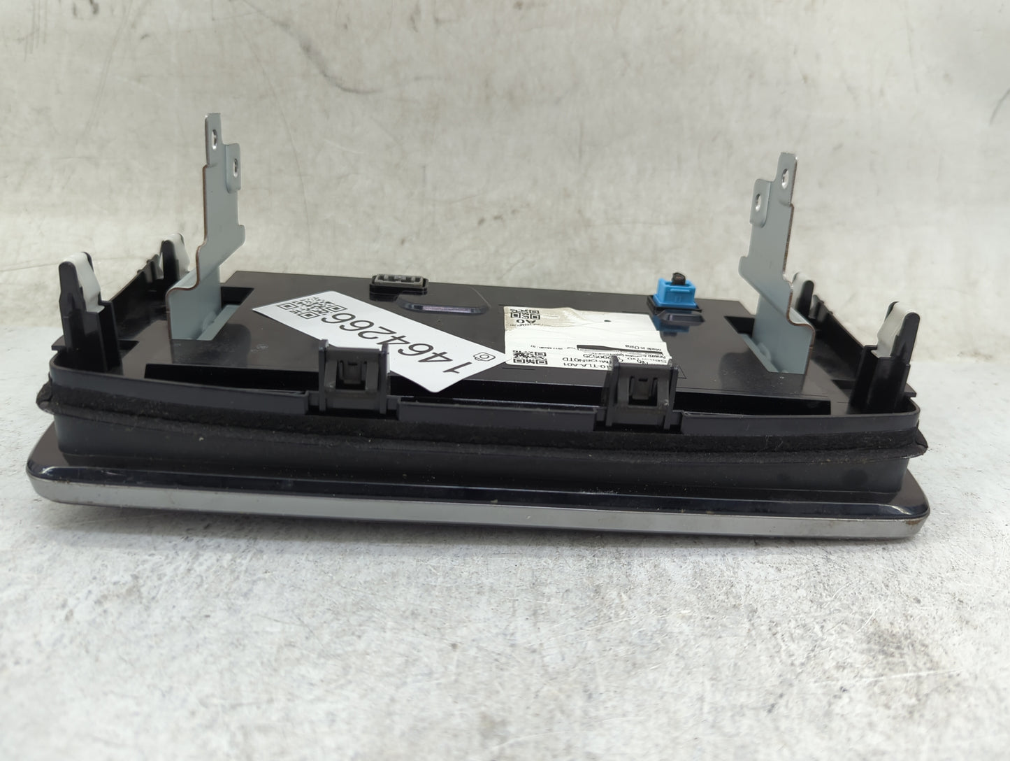 2017 Honda Cr-V Radio AM FM Cd Player Receiver Replacement P/N:39710-TLA-A01 Fits OEM Used Auto Parts - Oemusedautoparts1.co