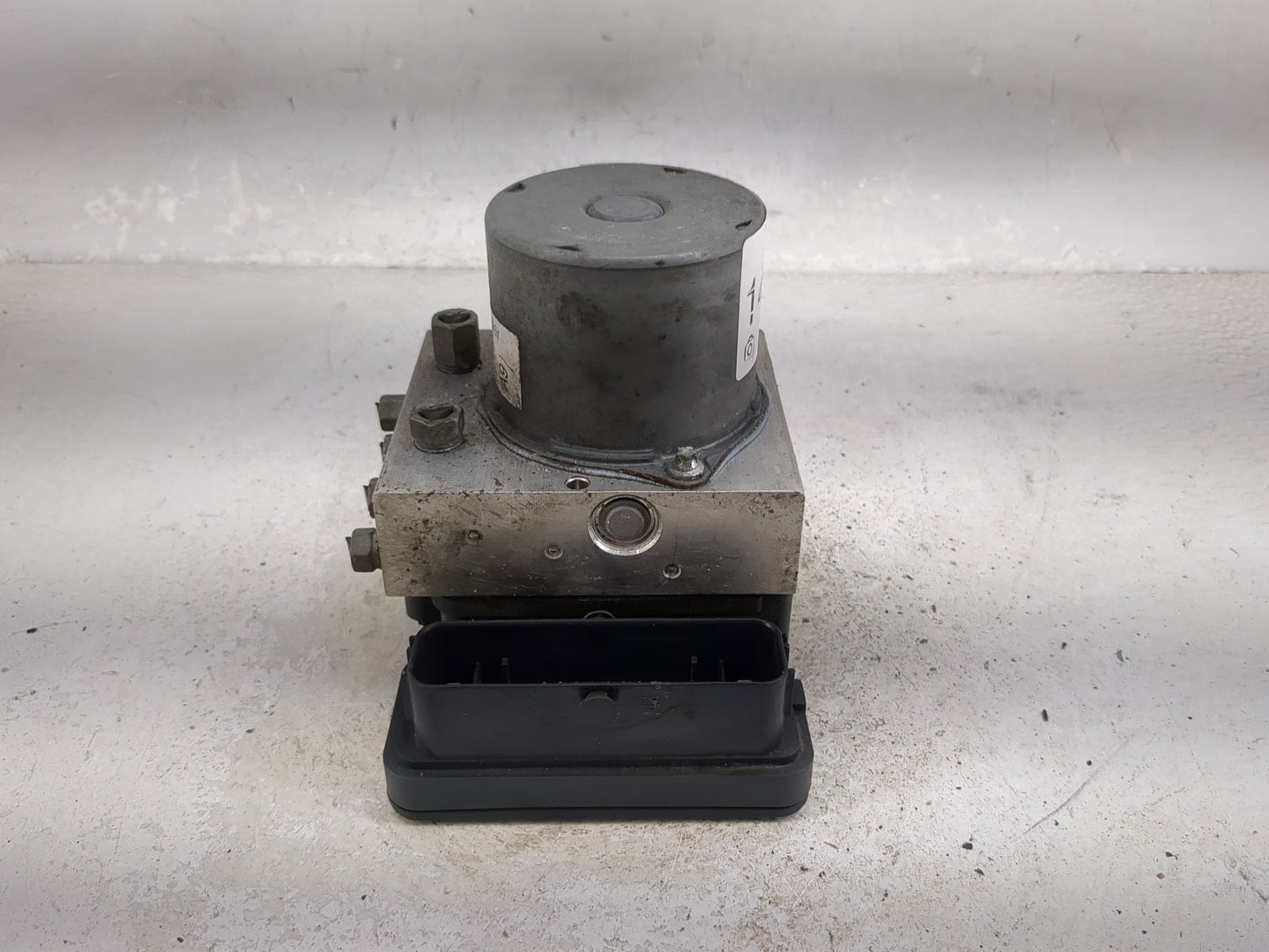 2017-2019 Honda Cr-V ABS Pump Control Module Replacement P/N:A9 63228640401361 Fits Fits 2017 2018 2019 OEM Used Auto Parts 