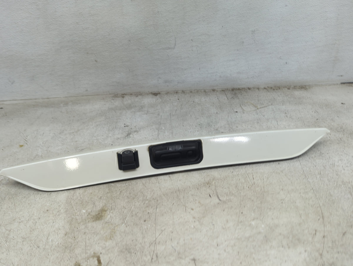 2017-2018 Honda Cr-v Backup Camera Or Backup Sensor White - Oemusedautoparts1.com