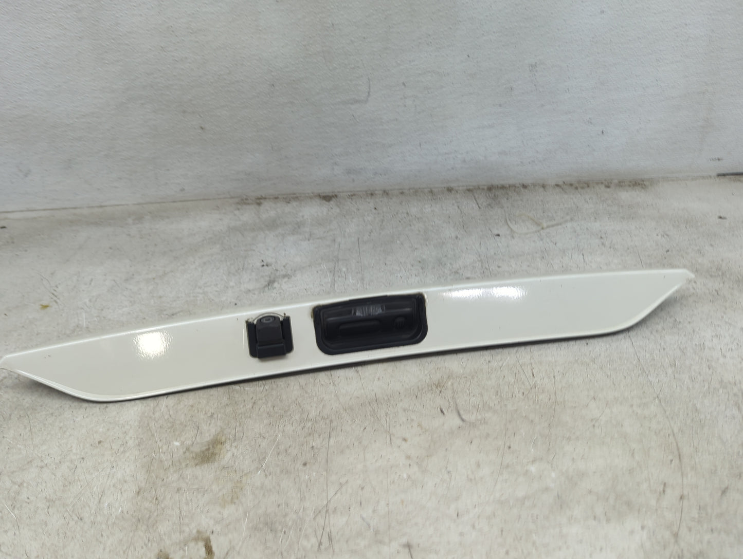 2017-2018 Honda Cr-v Backup Camera Or Backup Sensor White - Oemusedautoparts1.com