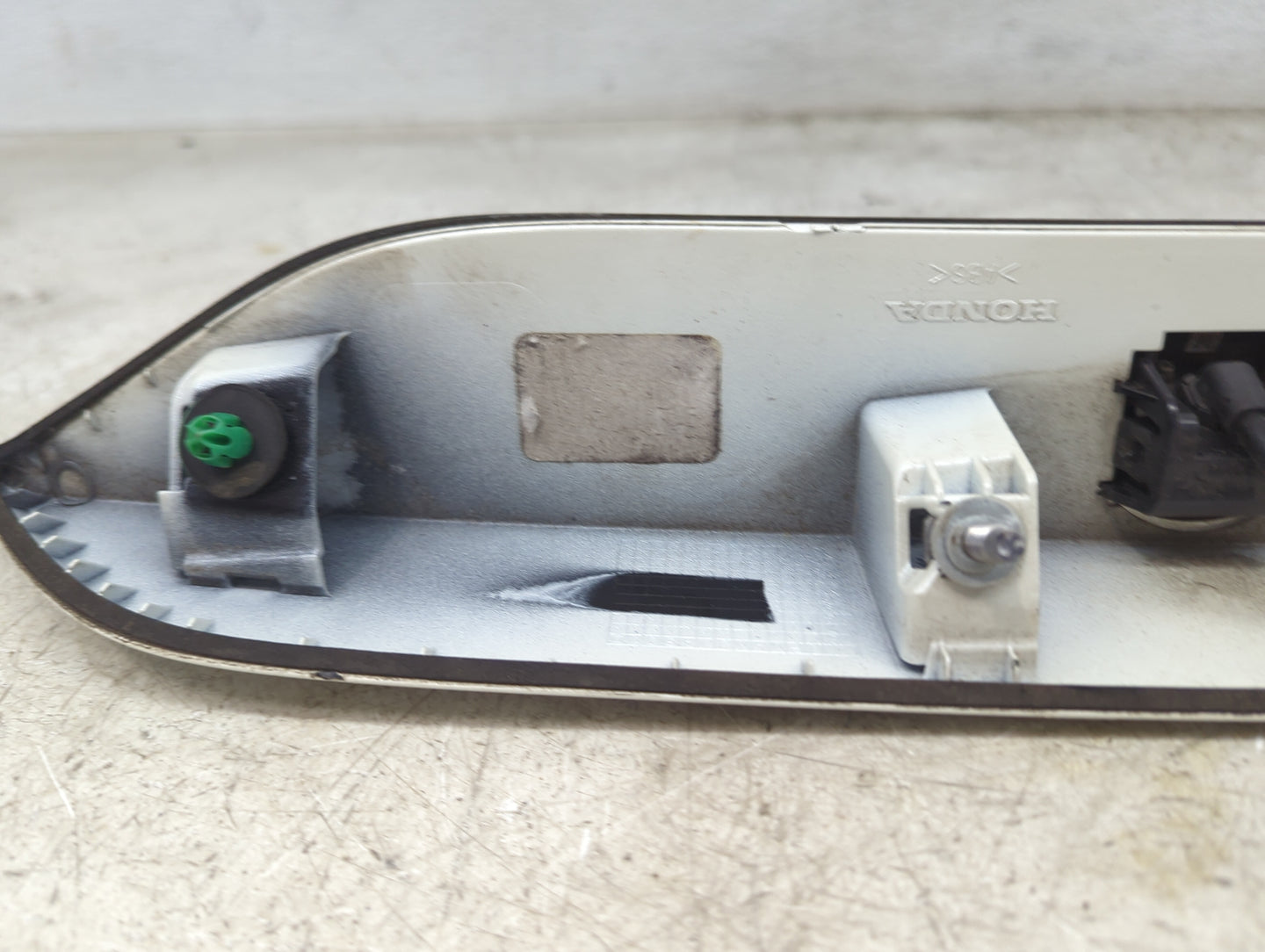 2017-2018 Honda Cr-v Backup Camera Or Backup Sensor White - Oemusedautoparts1.com