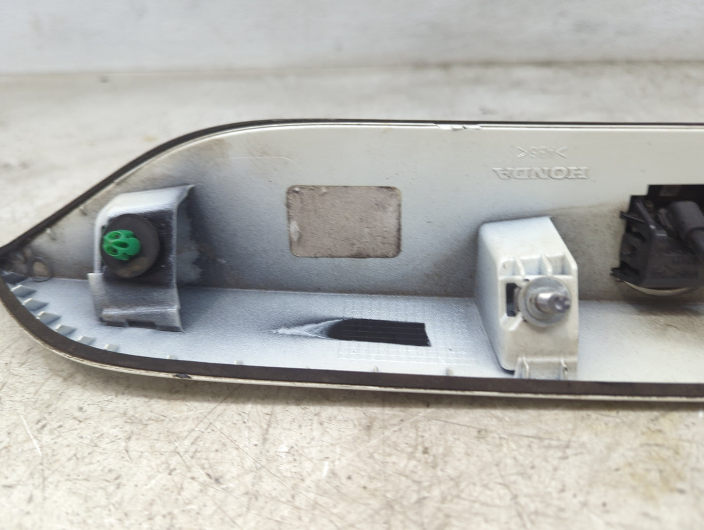 2017-2018 Honda Cr-v Backup Camera Or Backup Sensor White - Oemusedautoparts1.com