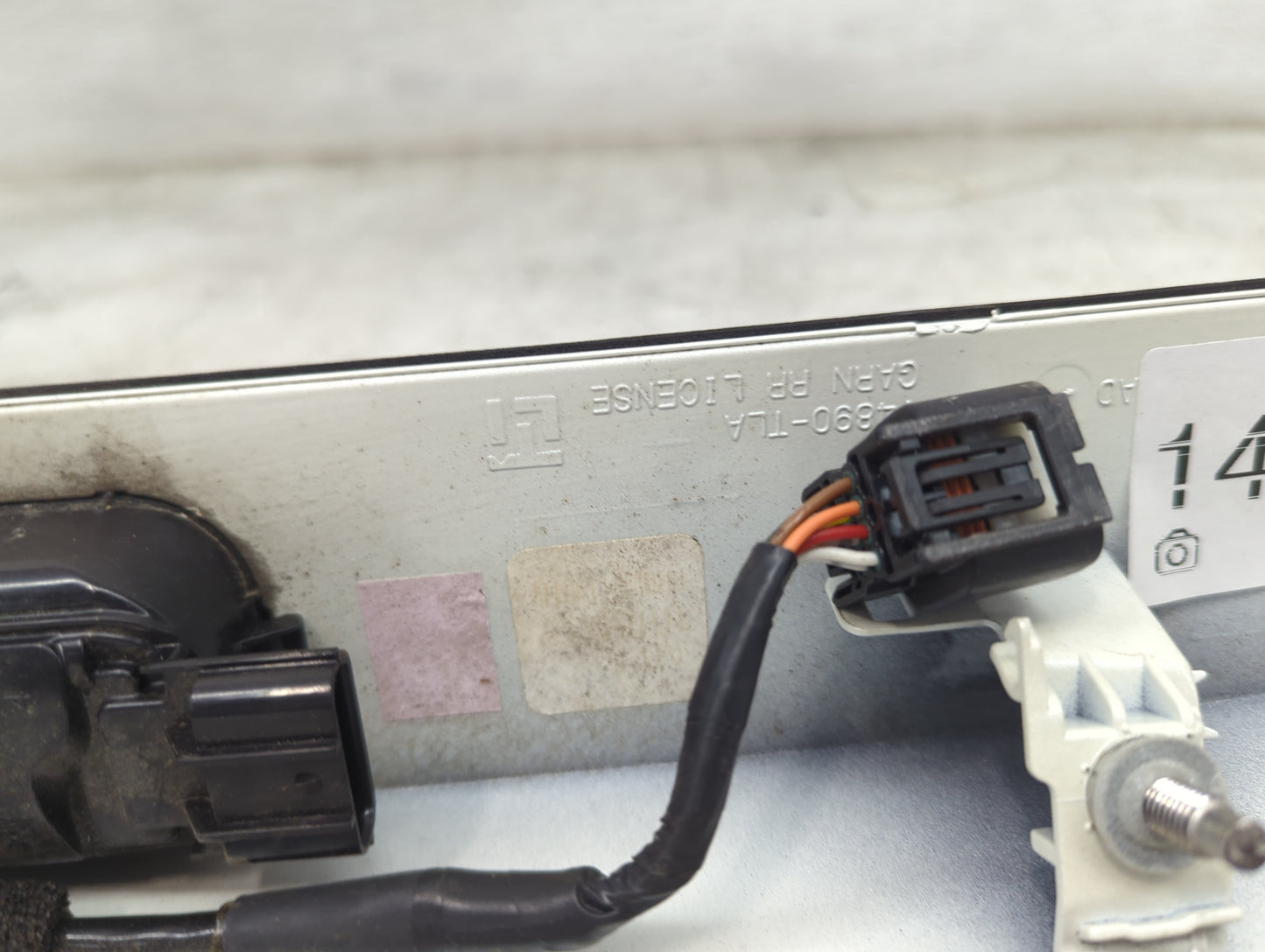 2017-2018 Honda Cr-v Backup Camera Or Backup Sensor White - Oemusedautoparts1.com