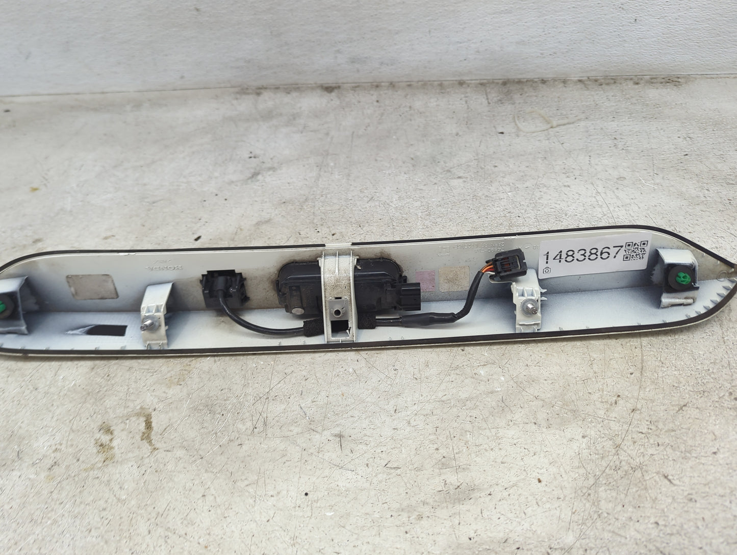 2017-2018 Honda Cr-v Backup Camera Or Backup Sensor White - Oemusedautoparts1.com