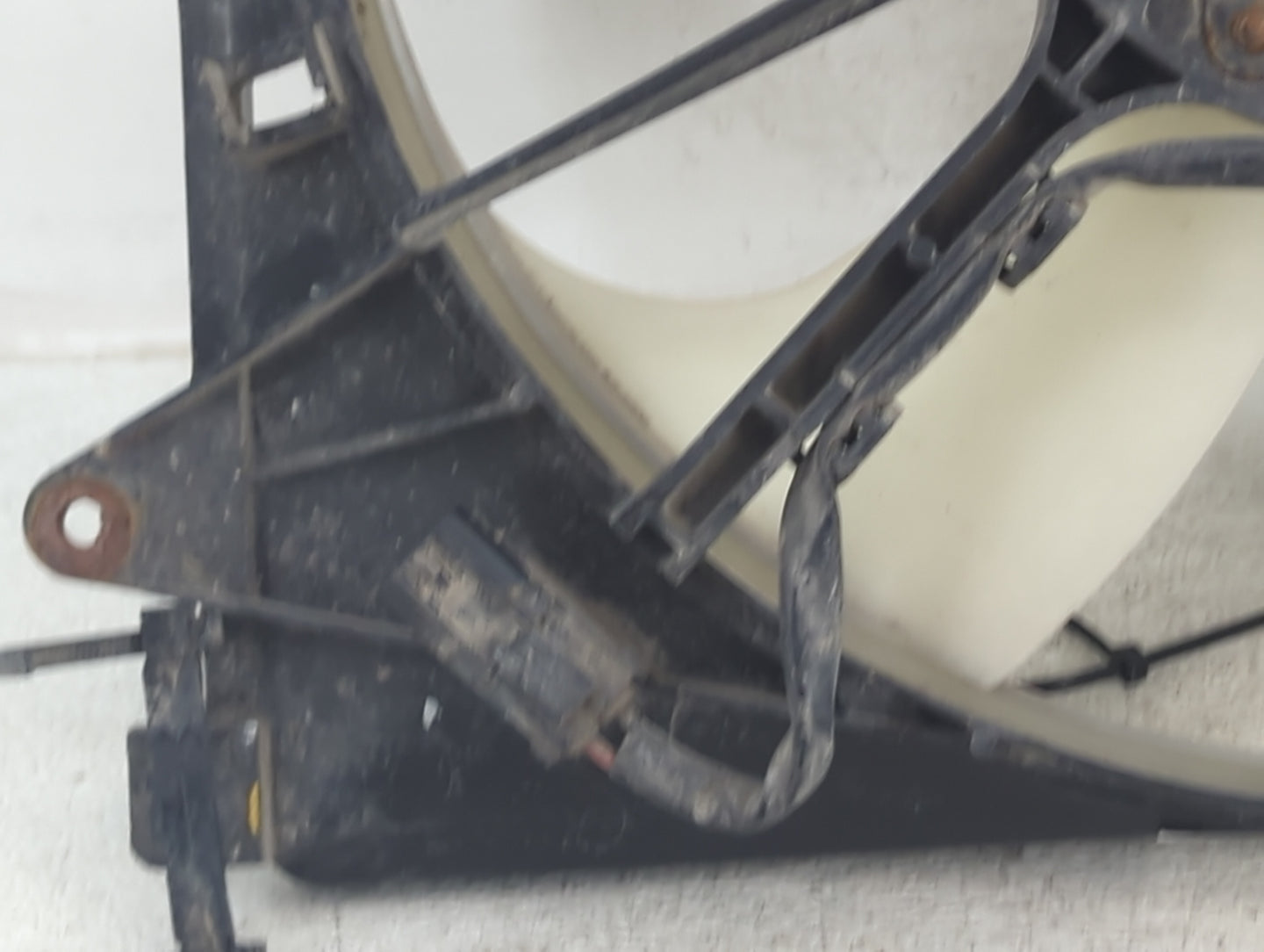 2017-2022 Honda Cr-V Electric Radiator Cooling Fan Motor Assembly P/N:1422775-0400 Fits Fits 2017 2018 2019 2020 2021 2022 O