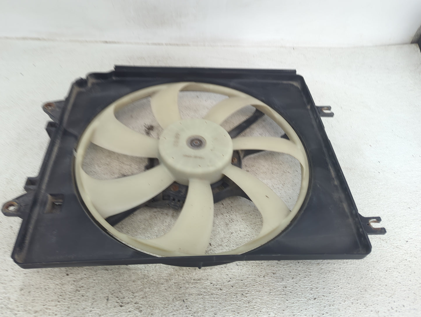 2017-2022 Honda Cr-V Electric Radiator Cooling Fan Motor Assembly P/N:A01275M06740 Fits Fits 2017 2018 2019 2020 2021 2022 O