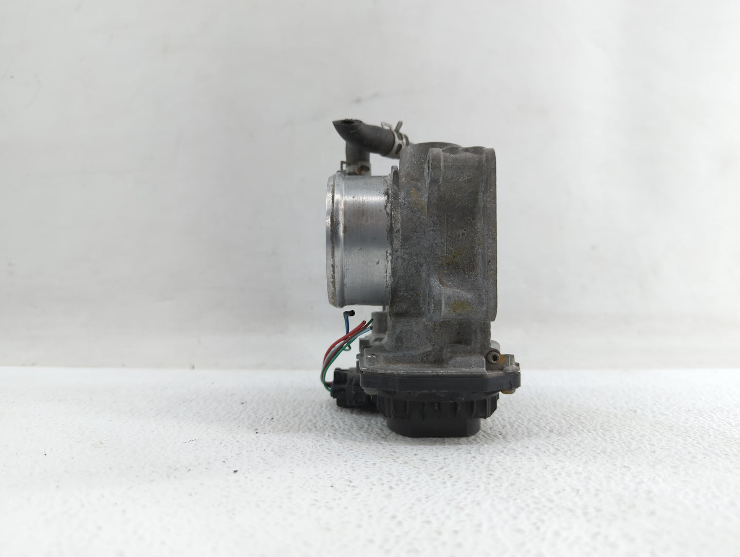2017-2018 Honda Cr-V Throttle Body P/N:GMG9A Fits Fits 2016 2017 2018 2019 OEM Used Auto Parts - Oemusedautoparts1.com