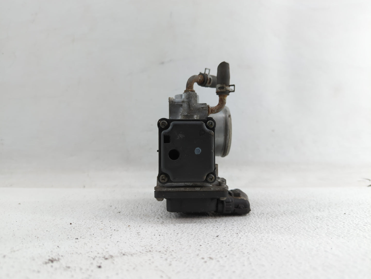 2017-2018 Honda Cr-V Throttle Body P/N:GMG9A Fits Fits 2016 2017 2018 2019 OEM Used Auto Parts - Oemusedautoparts1.com