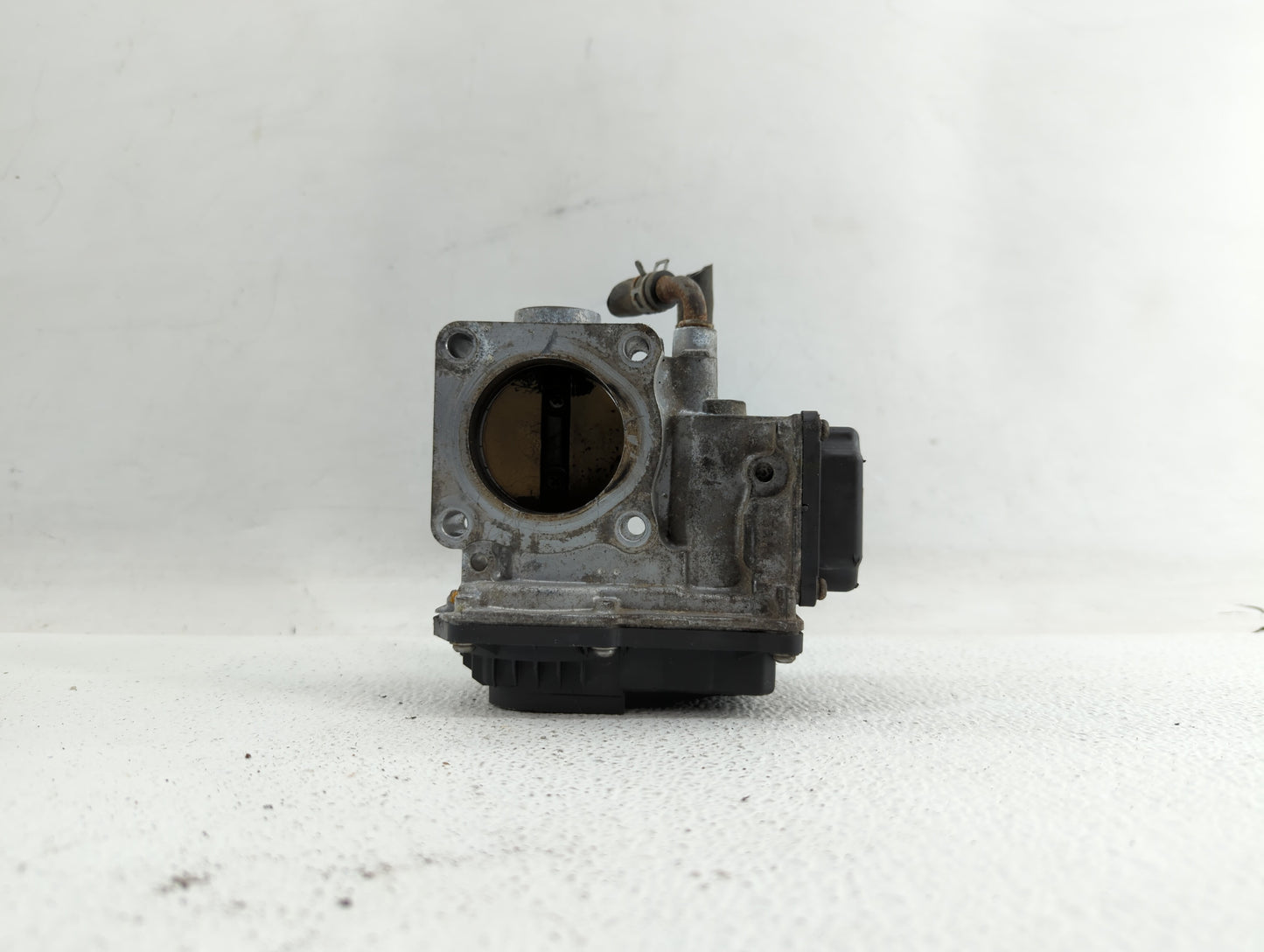 2017-2018 Honda Cr-V Throttle Body P/N:GMG9A Fits Fits 2016 2017 2018 2019 OEM Used Auto Parts - Oemusedautoparts1.com