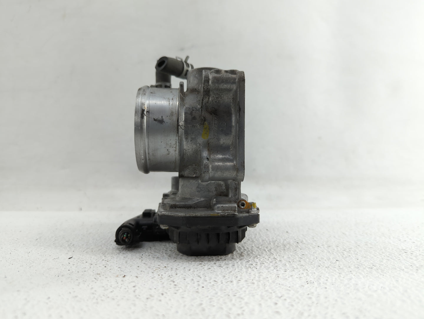 2017-2018 Honda Cr-V Throttle Body P/N:GMG9A Fits Fits 2016 2017 2018 2019 OEM Used Auto Parts - Oemusedautoparts1.com