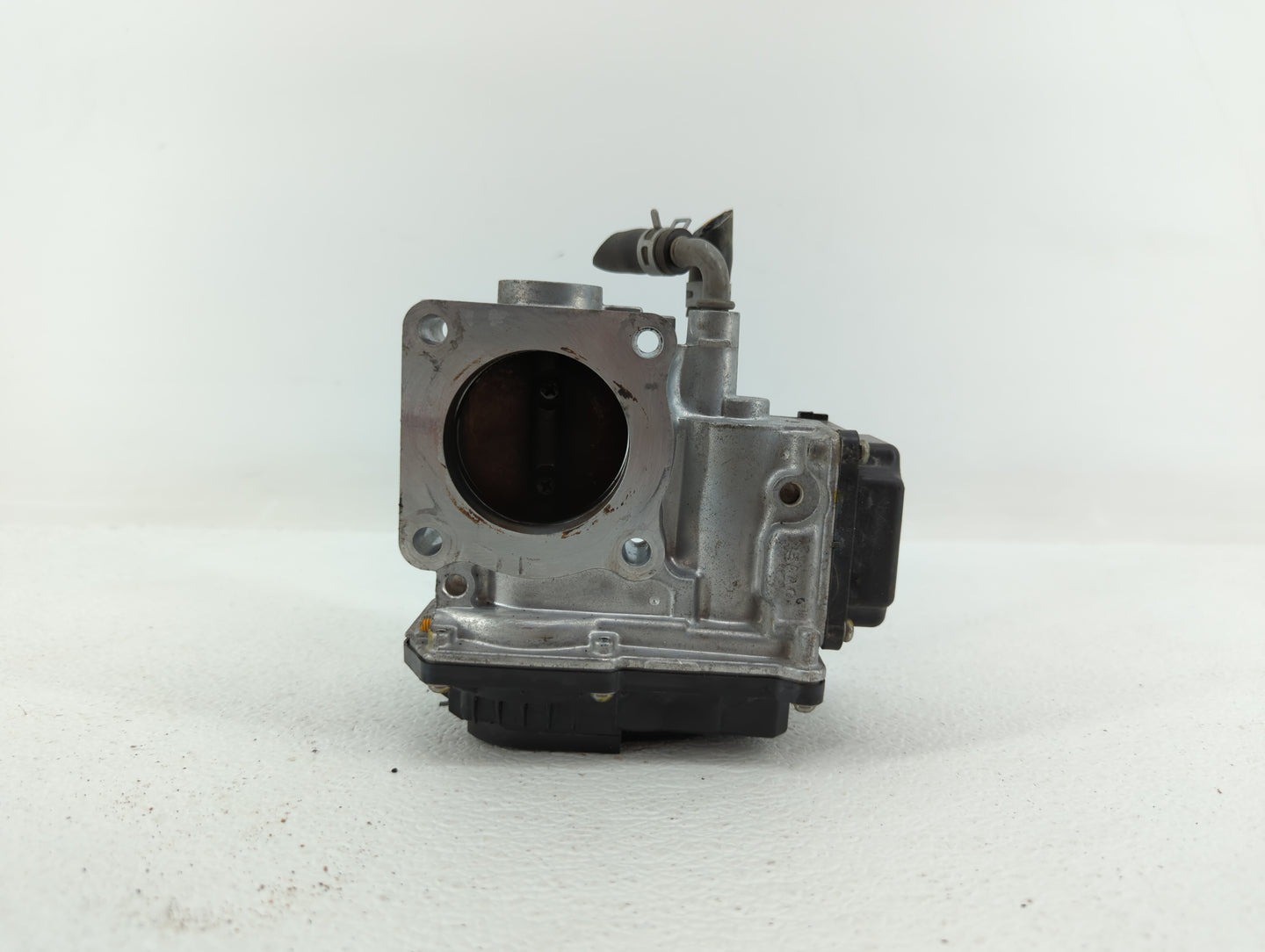 2017-2018 Honda Cr-V Throttle Body P/N:GMG9A Fits Fits 2016 2017 2018 2019 OEM Used Auto Parts - Oemusedautoparts1.com