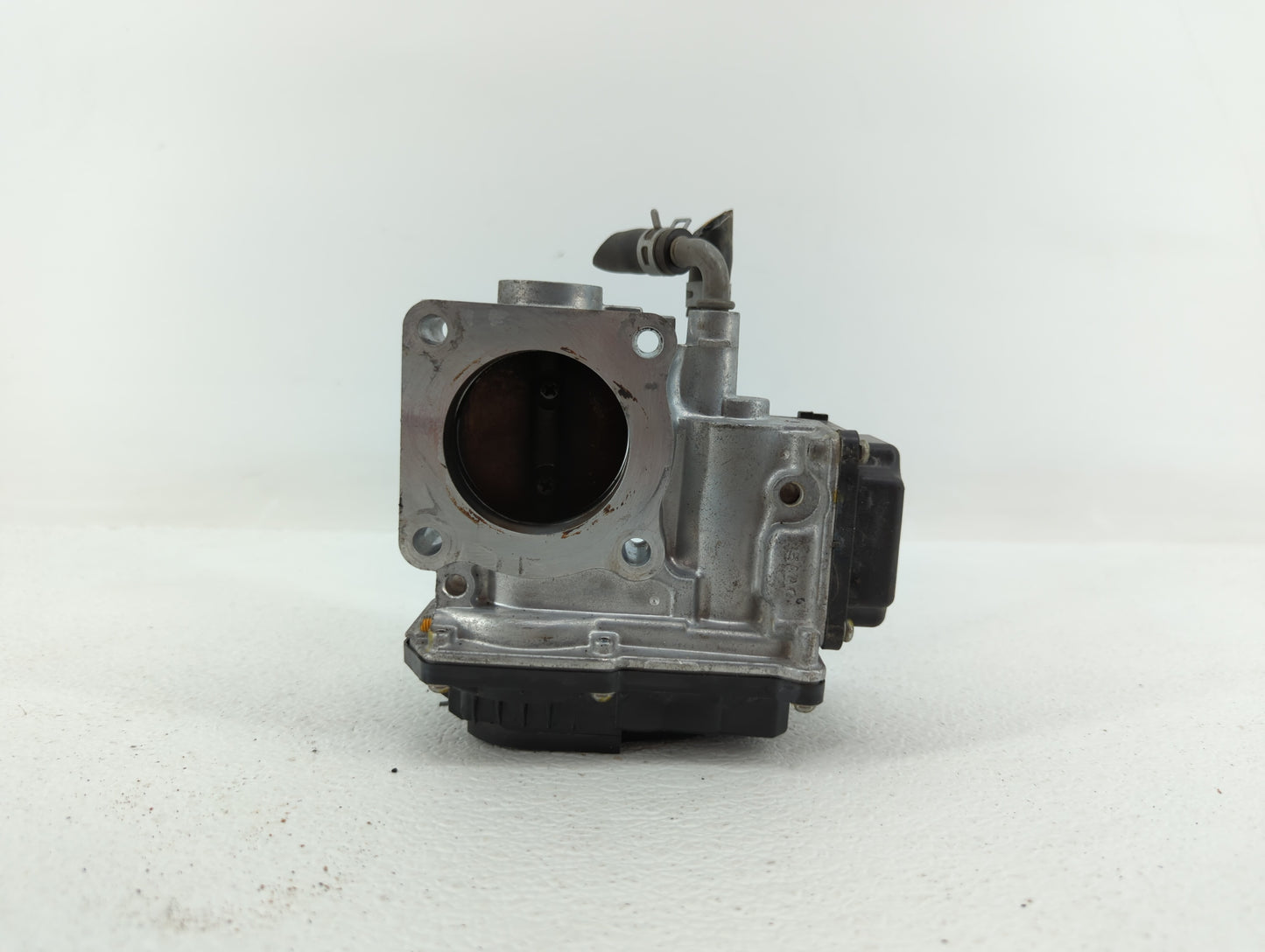 2017-2018 Honda Cr-V Throttle Body P/N:GMG9A Fits Fits 2016 2017 2018 2019 OEM Used Auto Parts - Oemusedautoparts1.com