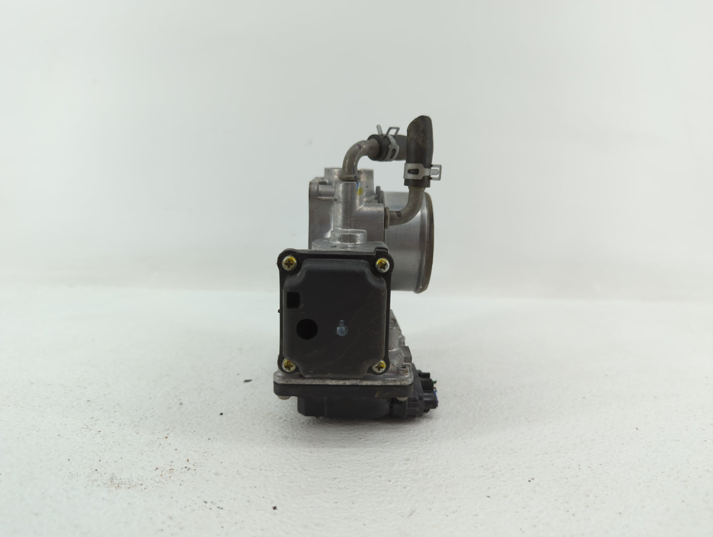 2017-2018 Honda Cr-V Throttle Body P/N:GMG9A Fits Fits 2016 2017 2018 2019 OEM Used Auto Parts - Oemusedautoparts1.com