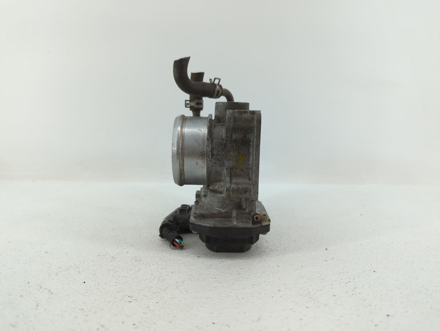 2017-2018 Honda Cr-V Throttle Body P/N:GMG9A Fits Fits 2016 2017 2018 2019 OEM Used Auto Parts - Oemusedautoparts1.com