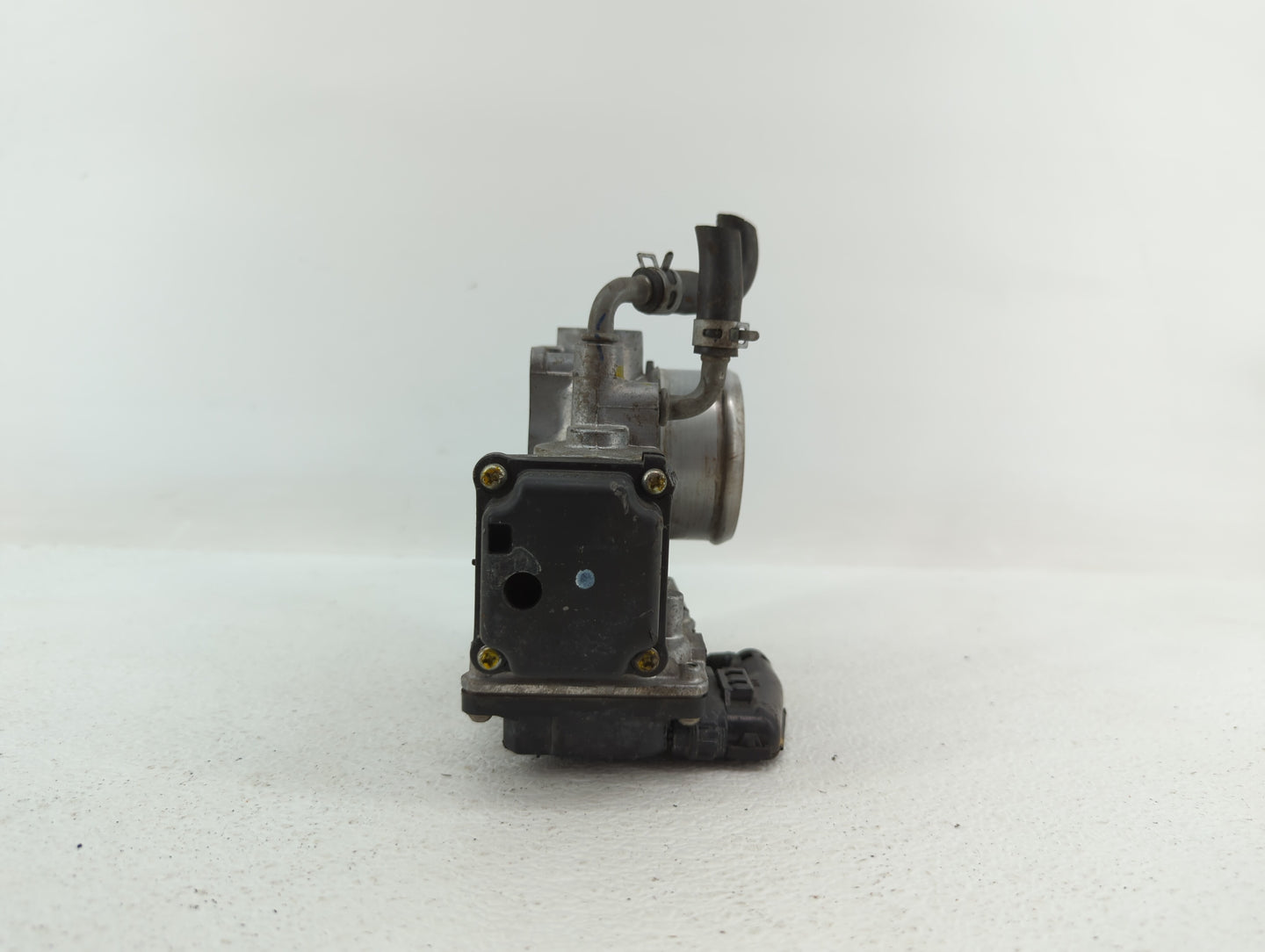 2017-2018 Honda Cr-V Throttle Body P/N:GMG9A Fits Fits 2016 2017 2018 2019 OEM Used Auto Parts - Oemusedautoparts1.com