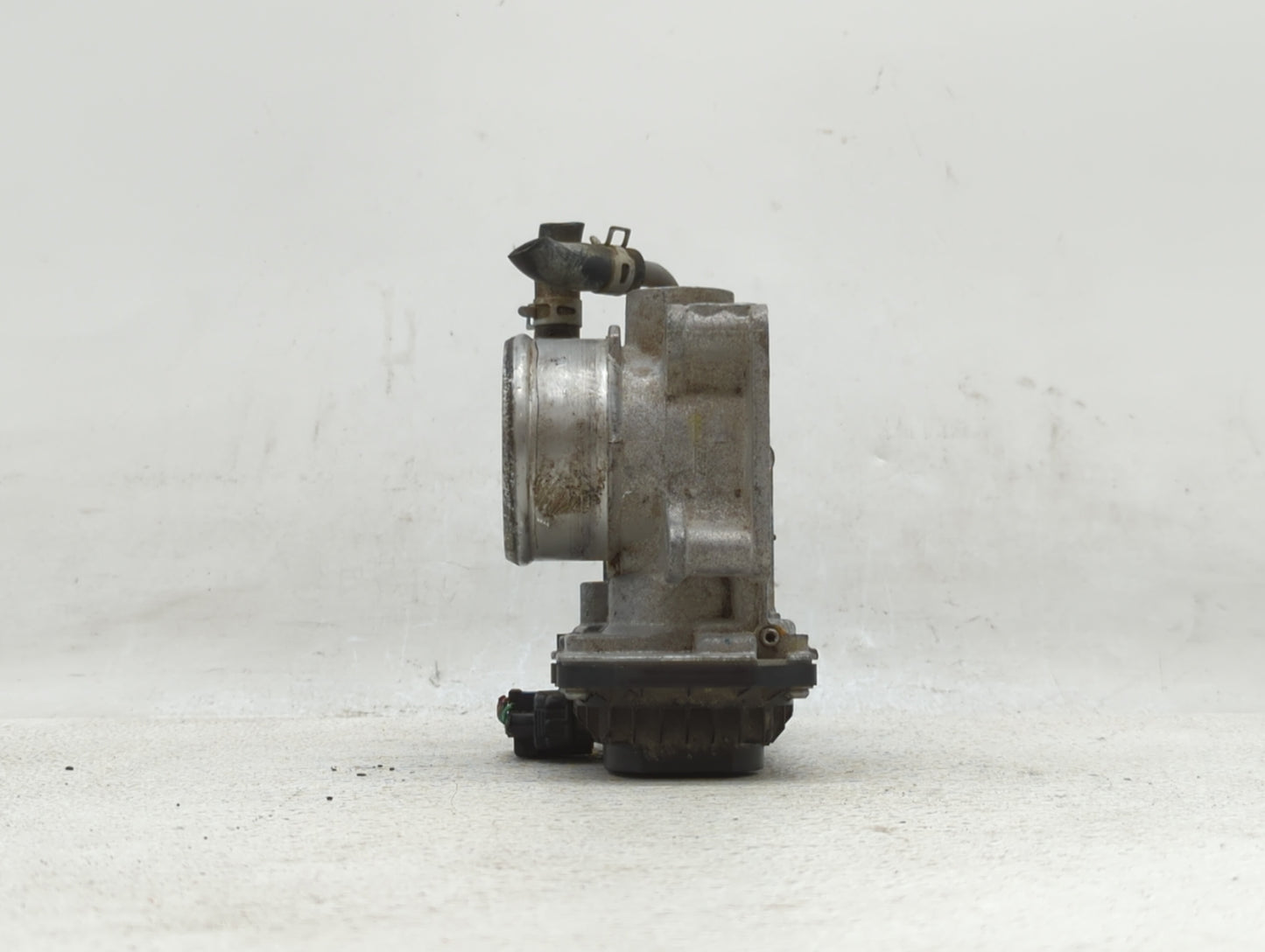 2017-2018 Honda Cr-V Throttle Body P/N:GMG9A Fits Fits 2016 2017 2018 2019 OEM Used Auto Parts - Oemusedautoparts1.com