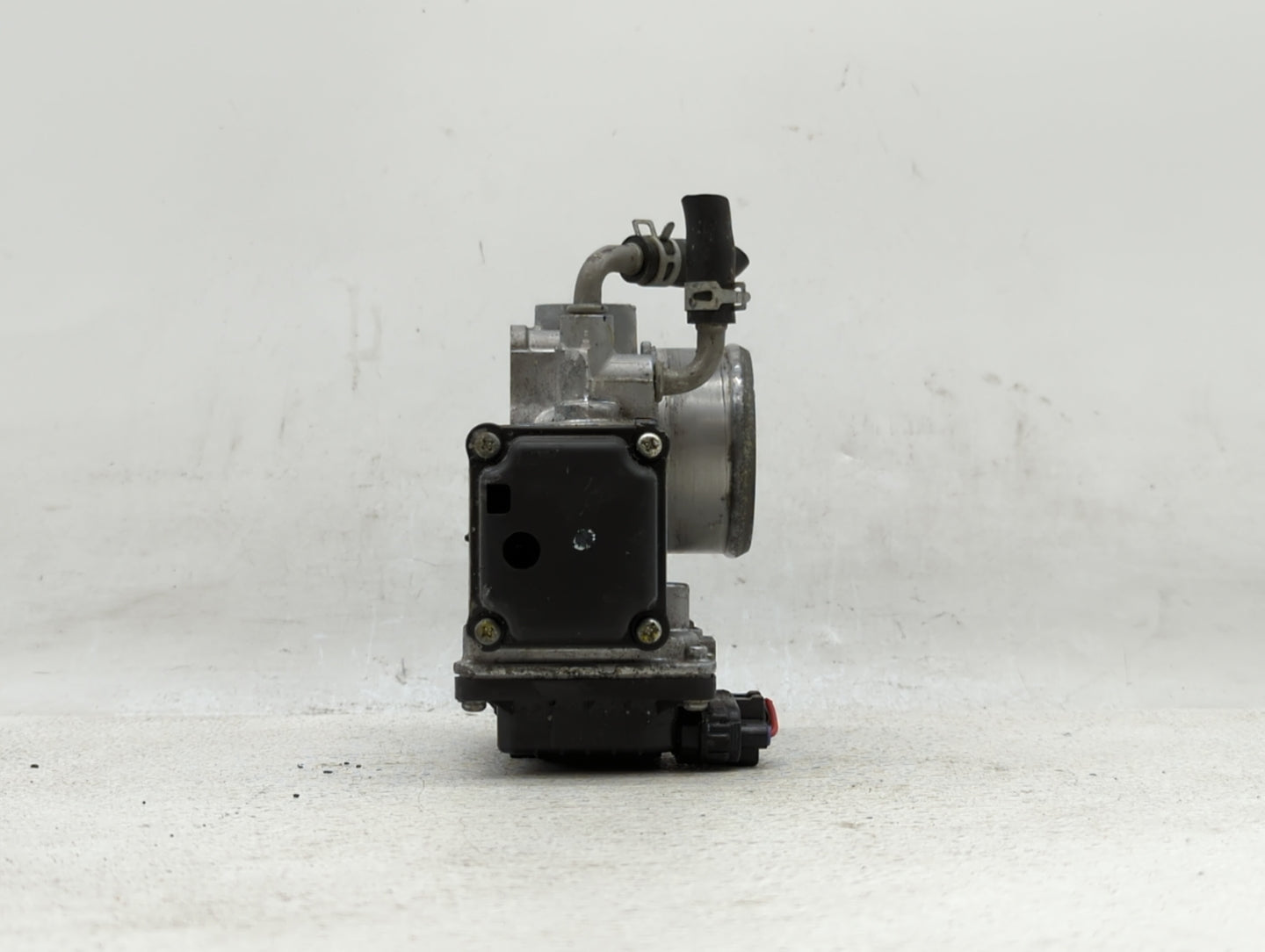 2017-2018 Honda Cr-V Throttle Body P/N:GMG9A Fits Fits 2016 2017 2018 2019 OEM Used Auto Parts - Oemusedautoparts1.com
