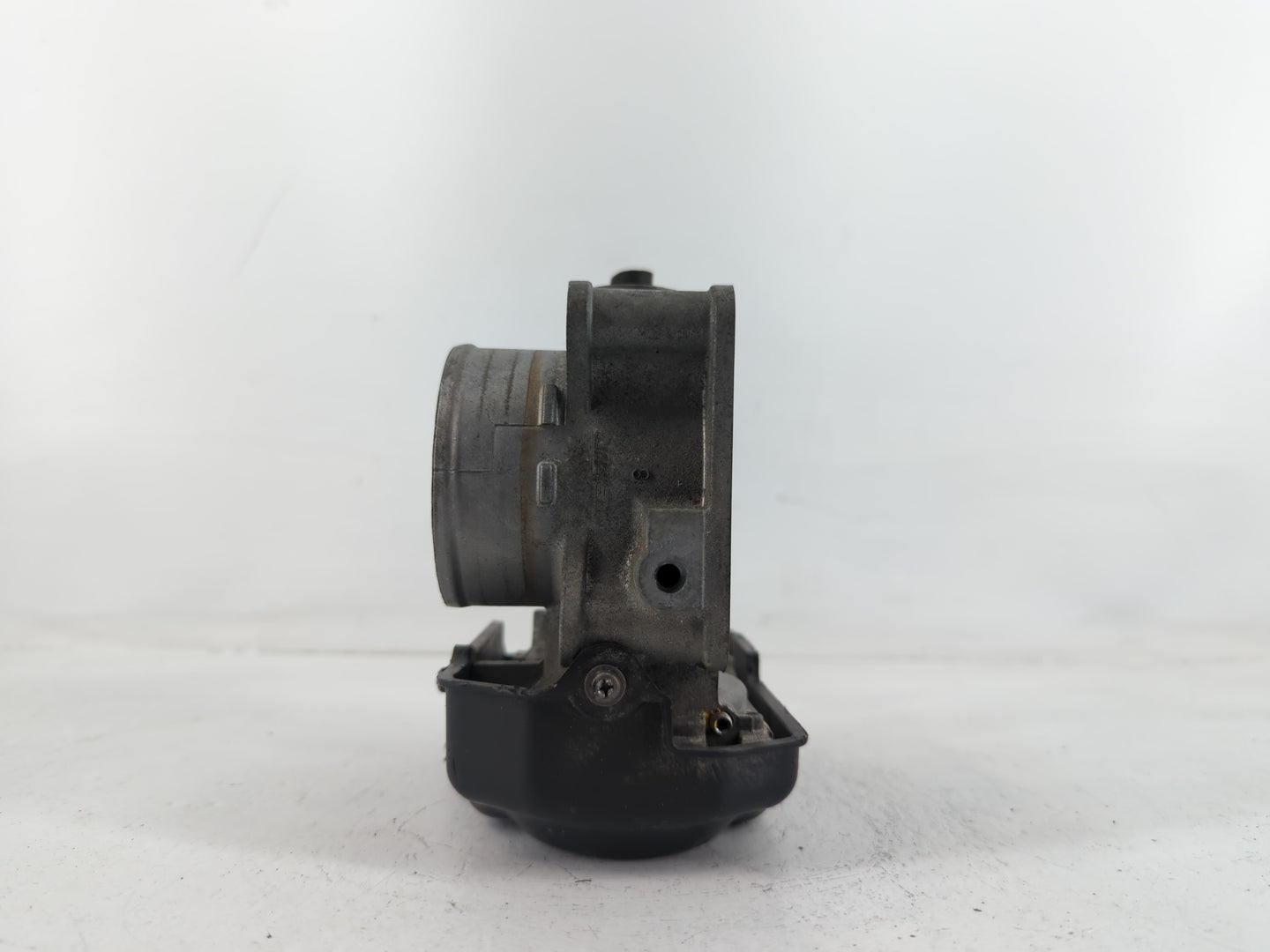 2015-2019 Honda Cr-V Throttle Body P/N:U38494523576 Fits Fits 2013 2014 2015 2016 2017 2018 2019 2020 2021 2022 OEM Used Aut