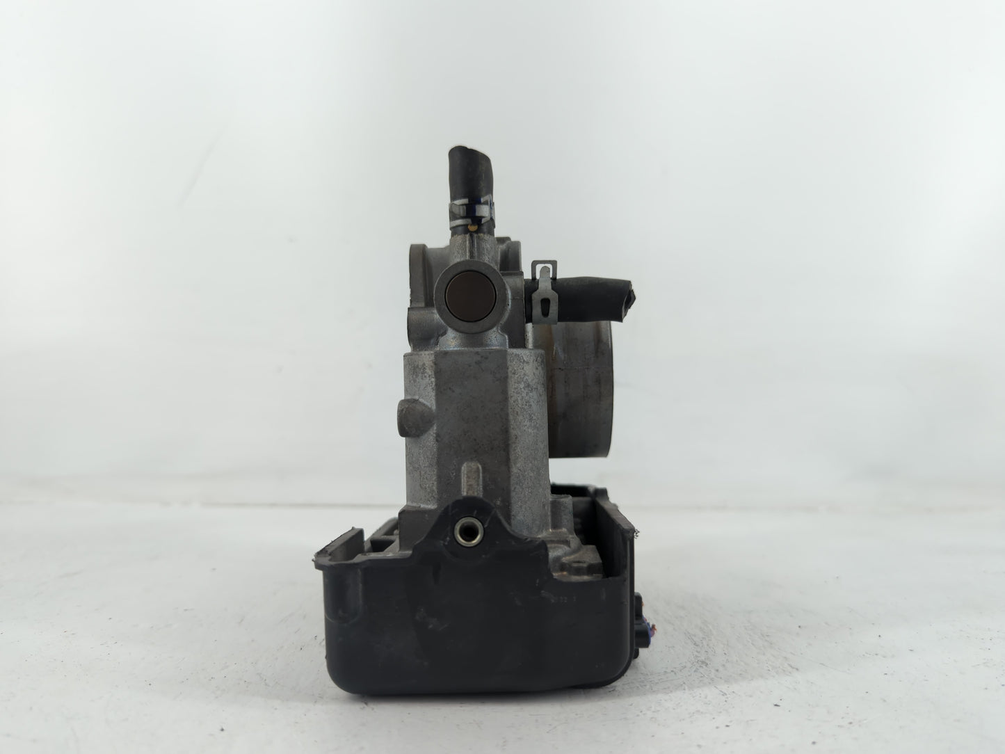 2015-2019 Honda Cr-V Throttle Body P/N:U38494523576 Fits Fits 2013 2014 2015 2016 2017 2018 2019 2020 2021 2022 OEM Used Aut