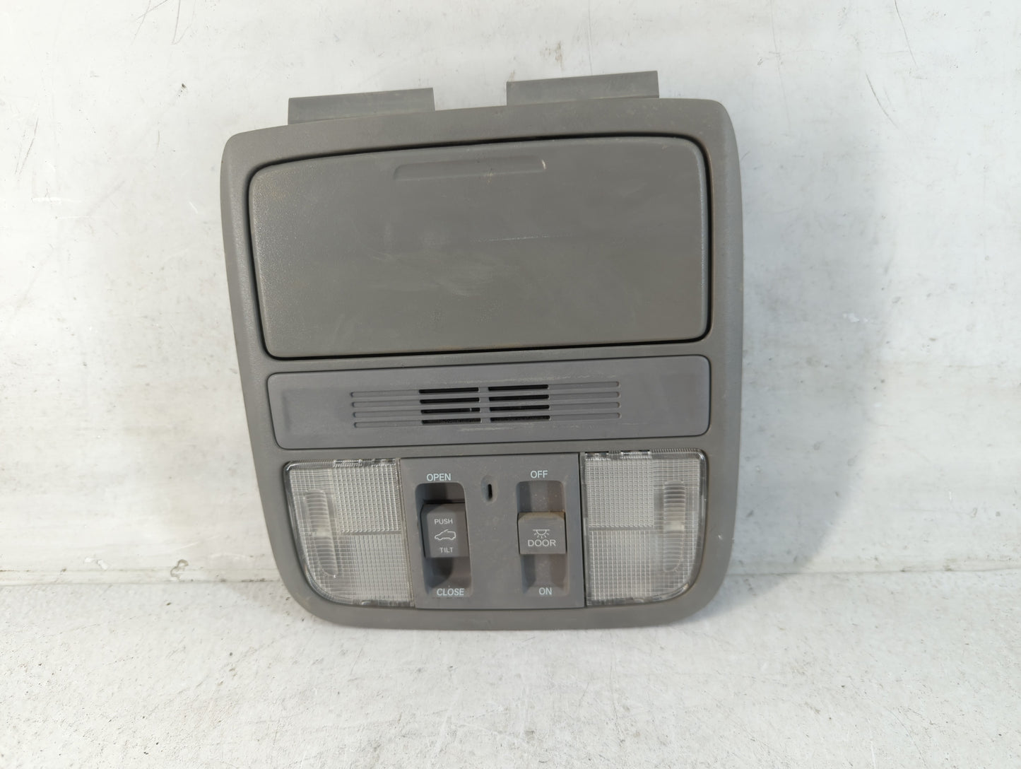 2017 Honda Cr-v Overhead Roof Console - Oemusedautoparts1.com