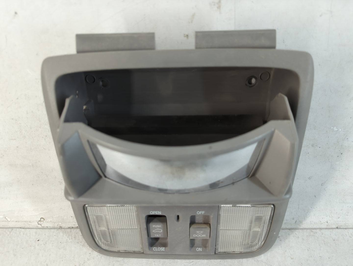 2017 Honda Cr-v Overhead Roof Console - Oemusedautoparts1.com