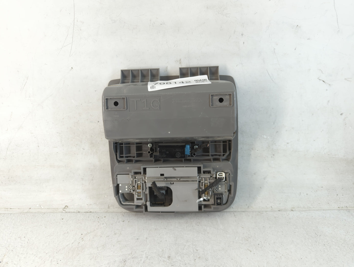 2017 Honda Cr-v Overhead Roof Console - Oemusedautoparts1.com