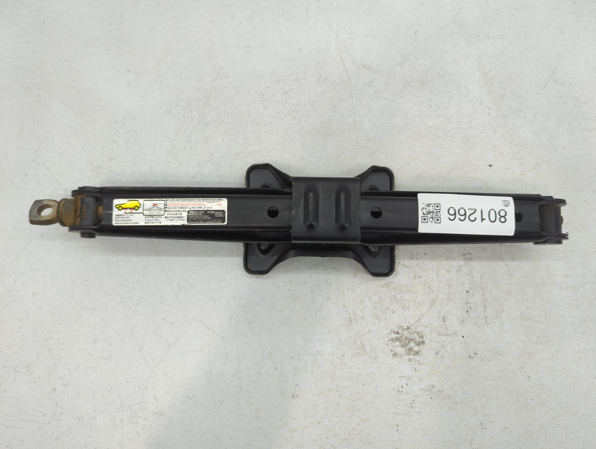 2017 Honda Cr-v Spare Scissor Car Jack 801266 - Oemusedautoparts1.com