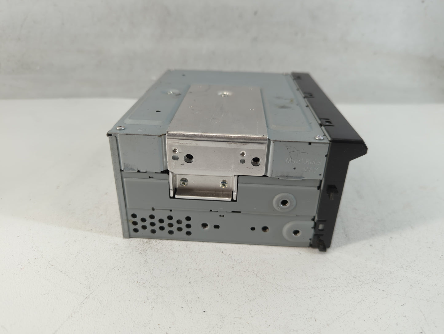 2017 Honda Cr-V Radio AM FM Cd Player Receiver Replacement P/N:976DX225 Fits OEM Used Auto Parts - Oemusedautoparts1.com