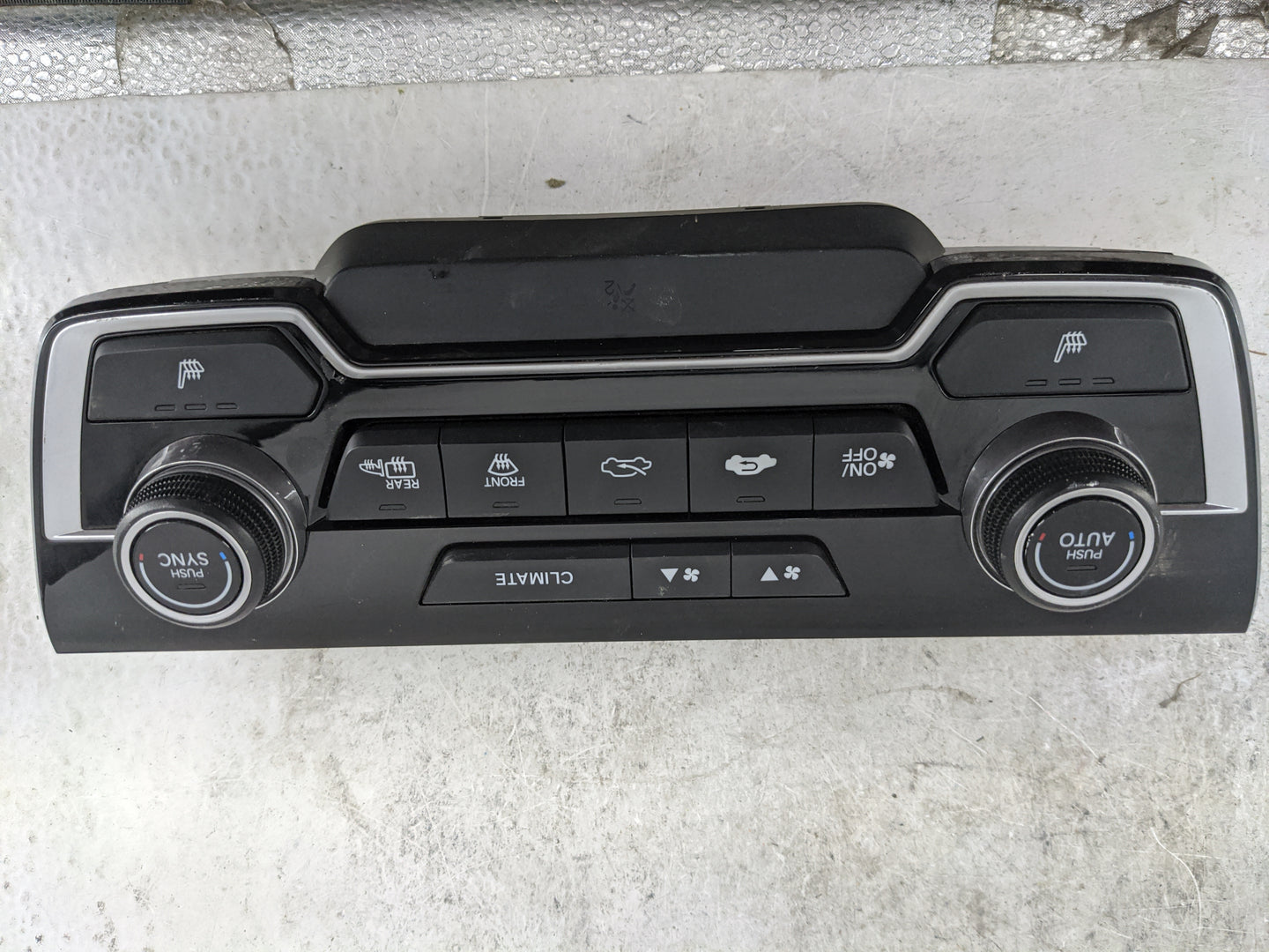 2017 Honda Crv Climate Control Module Temperature AC/Heater Replacement P/N:79620TLAC413M1 Fits Fits 2018 2019 OEM Used Auto
