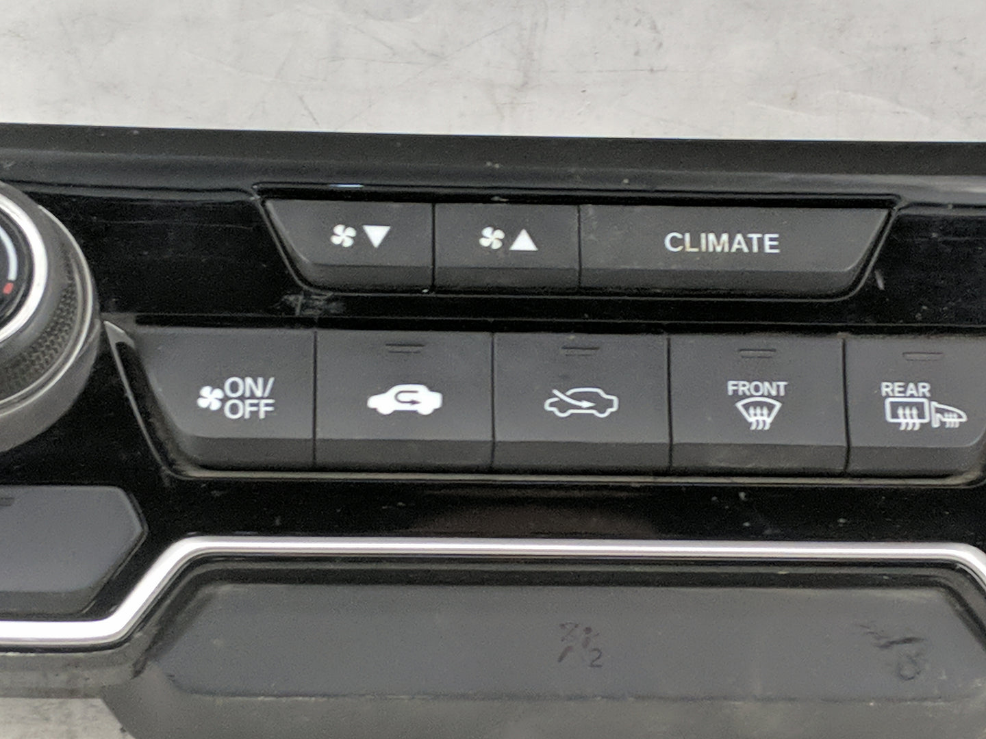 2017 Honda Crv Climate Control Module Temperature AC/Heater Replacement P/N:79620TLAC413M1 Fits Fits 2018 2019 OEM Used Auto