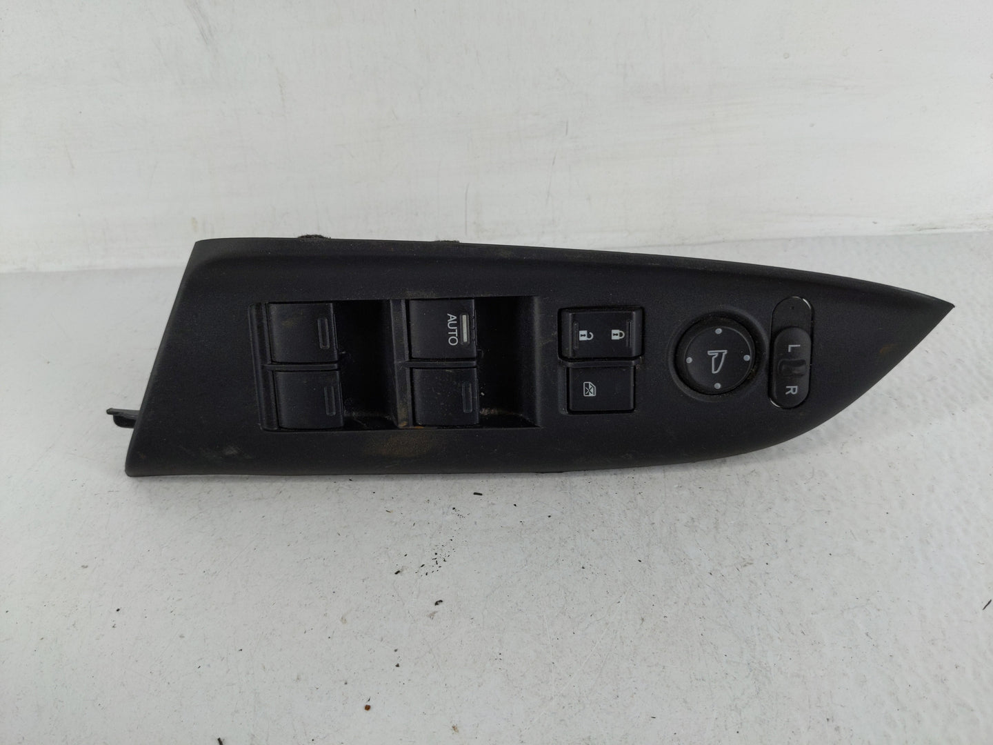 2015-2020 Honda Fit Master Power Window Switch Replacement Driver Side Left P/N:35750-T5R-A112-M1-07 35750T5RA112M1 Fits OEM