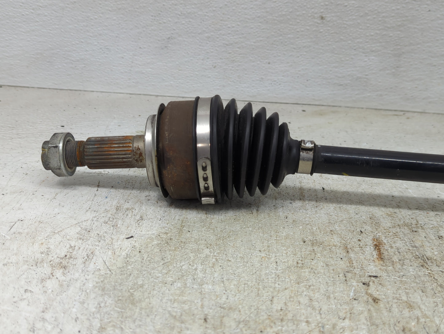 2016-2017 Honda Fit Axle Shaft Front Passenger Cv C/v - Oemusedautoparts1.com