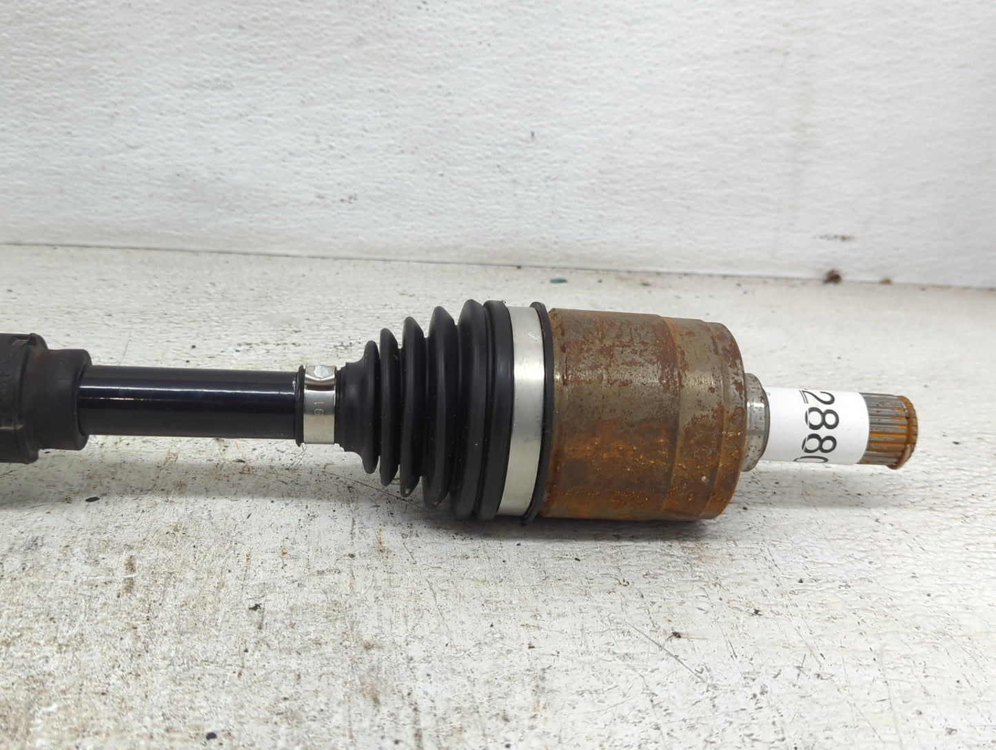 2016-2017 Honda Fit Axle Shaft Front Passenger Cv C/v - Oemusedautoparts1.com