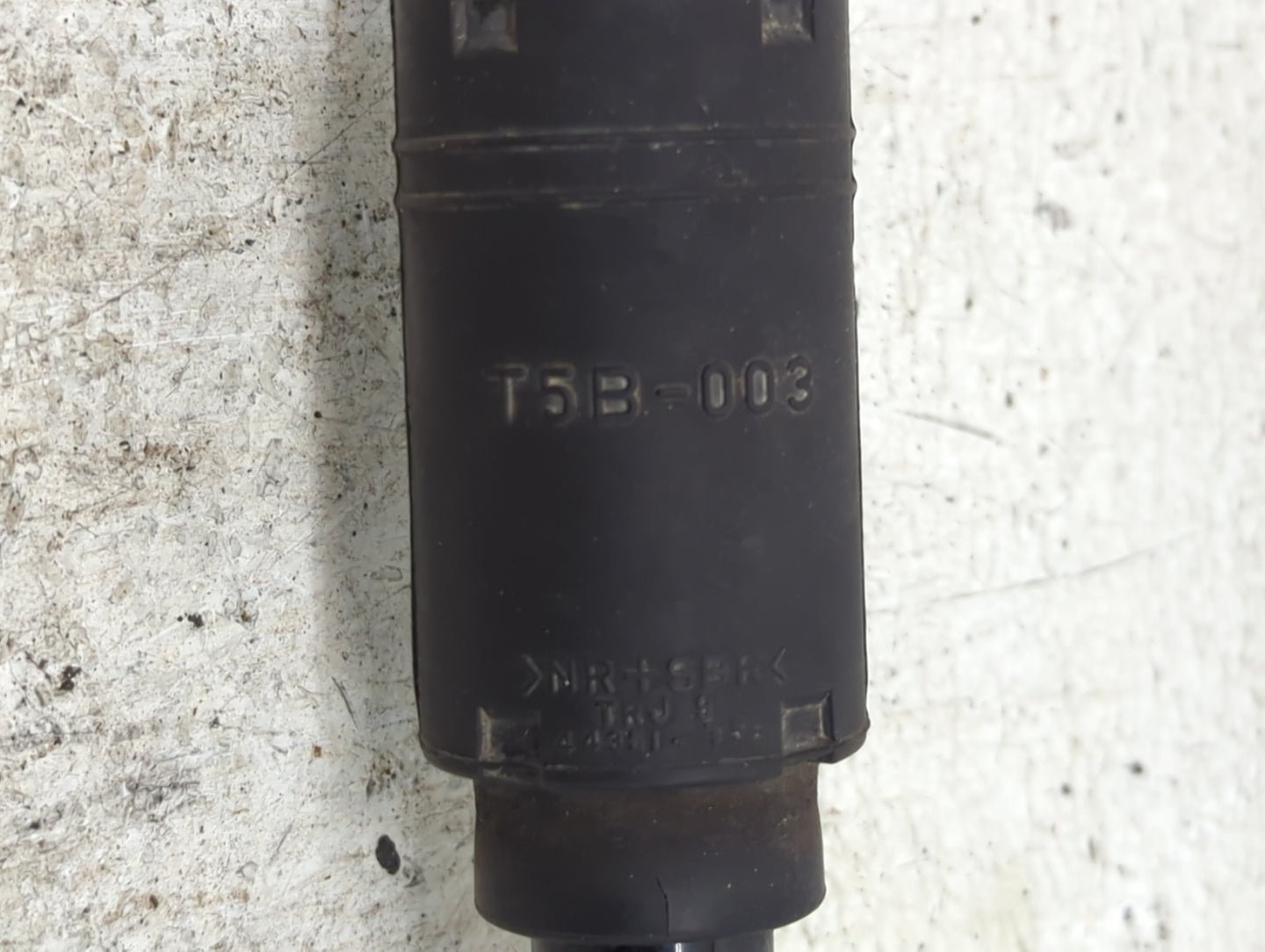 2016-2017 Honda Fit Axle Shaft Front Passenger Cv C/v - Oemusedautoparts1.com