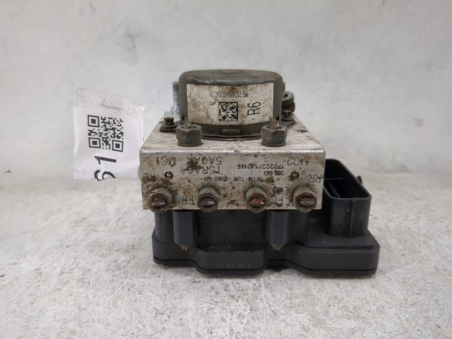 2017-2020 Honda Fit ABS Pump Control Module Replacement P/N:57110-T5R-A620-M1 269 653 Fits Fits 2017 2018 2019 2020 OEM Used