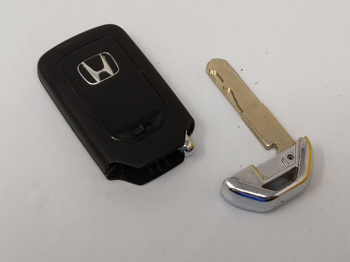 Honda Fit Hr-V Keyless Entry Remote Fob Kr5v1x A2c80084900 72147-T5a-A01 - Oemusedautoparts1.com