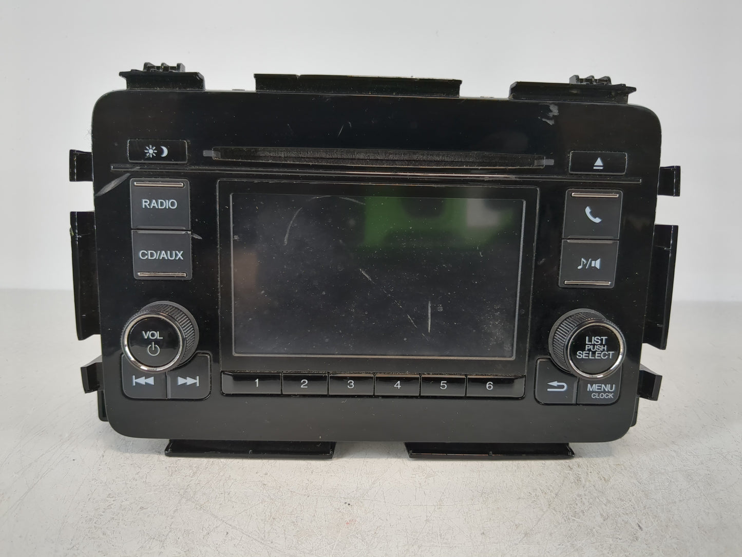 2017 Honda Hr-V Radio AM FM Cd Player Receiver Replacement P/N:39100-T7W-A81 Fits OEM Used Auto Parts - Oemusedautoparts1.co