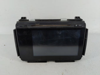 compare product 2017 Honda Hr-V Radio AM FM Cd Player Receiver Replacement P/N:39100-T7W-A210-M1 Fits OEM Used Auto Parts