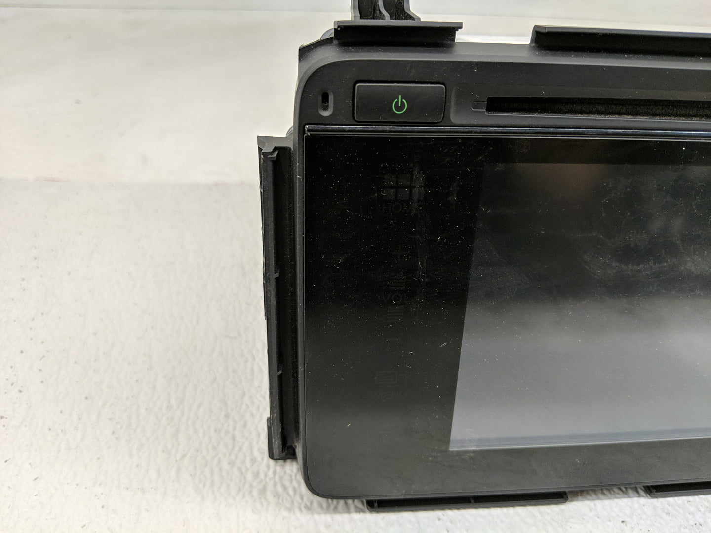2017 Honda Hr-V Radio AM FM Cd Player Receiver Replacement P/N:39100-T7W-A210-M1 Fits OEM Used Auto Parts - Oemusedautoparts