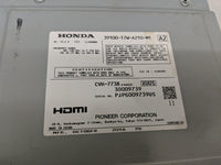 2017 Honda Hr-V Radio AM FM Cd Player Receiver Replacement P/N:39100-T7W-A210-M1 Fits OEM Used Auto Parts - Oemusedautoparts