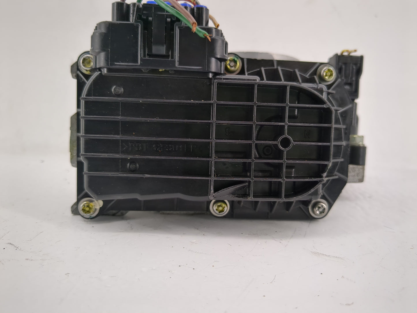 2016-2022 Honda Hr-V Throttle Body Fits Fits 2012 2013 2014 2015 2016 2017 2018 2019 2020 2021 2022 OEM Used Auto Parts - Oe