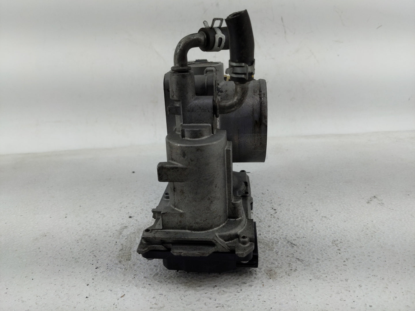 2016-2022 Honda Hr-V Throttle Body Fits Fits 2012 2013 2014 2015 2016 2017 2018 2019 2020 2021 2022 OEM Used Auto Parts - Oe