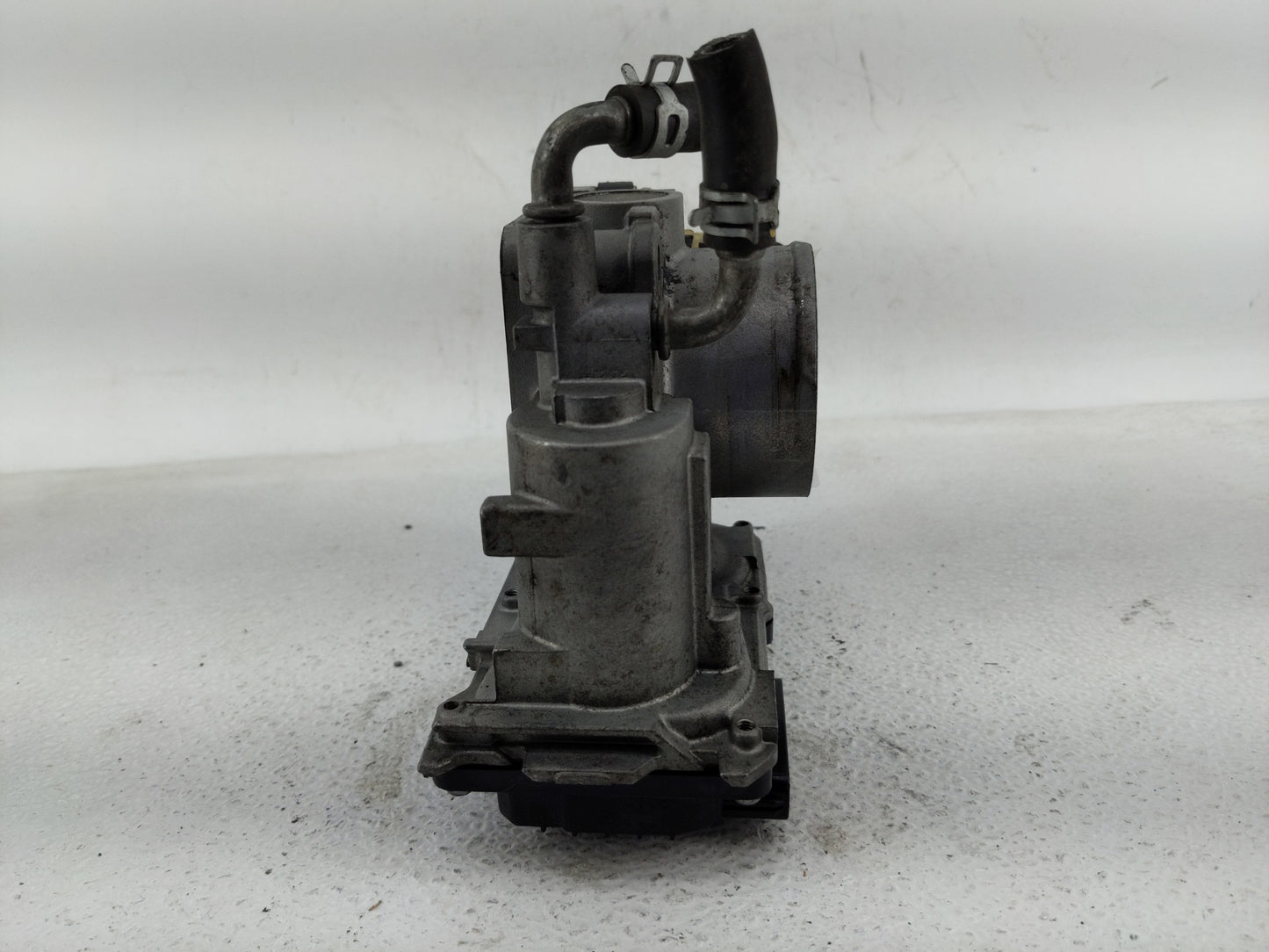 2016-2022 Honda Hr-V Throttle Body Fits Fits 2012 2013 2014 2015 2016 2017 2018 2019 2020 2021 2022 OEM Used Auto Parts - Oe
